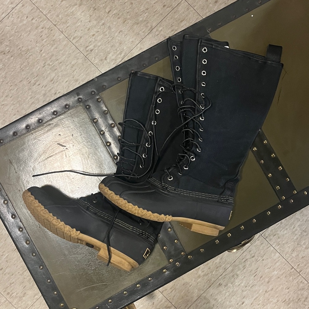 L.L. Bean Black and Tan Lace-Up Boots waxed canvas size 6